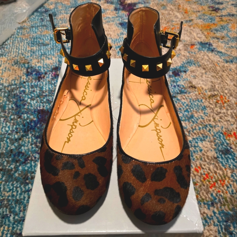 Cute Jessica Simpson flats